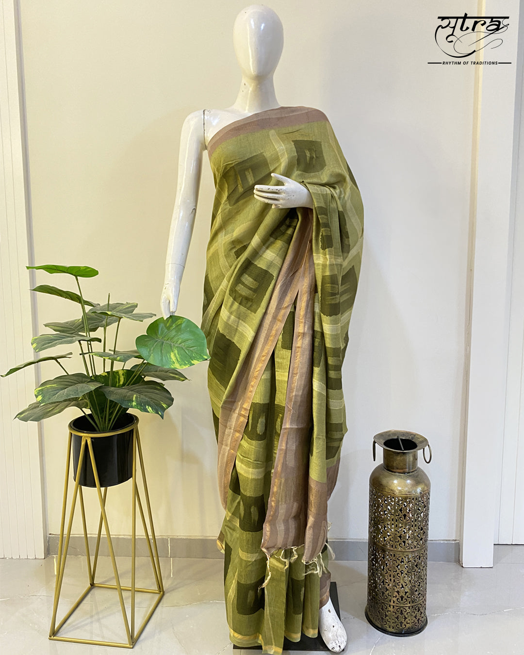 MUSLIN SILK GREEN SAREE - Sutra Saree