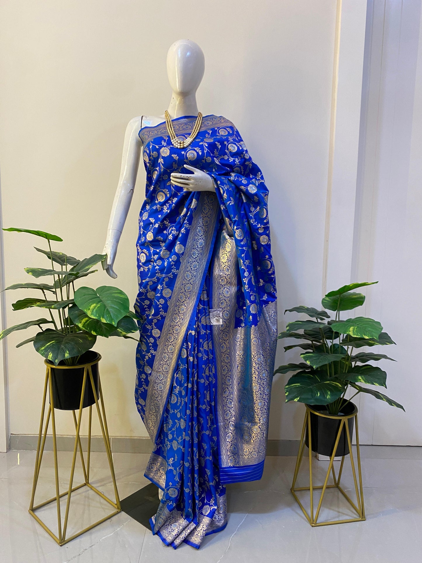 Banarsi Silk Blue Saree - Sutra Saree