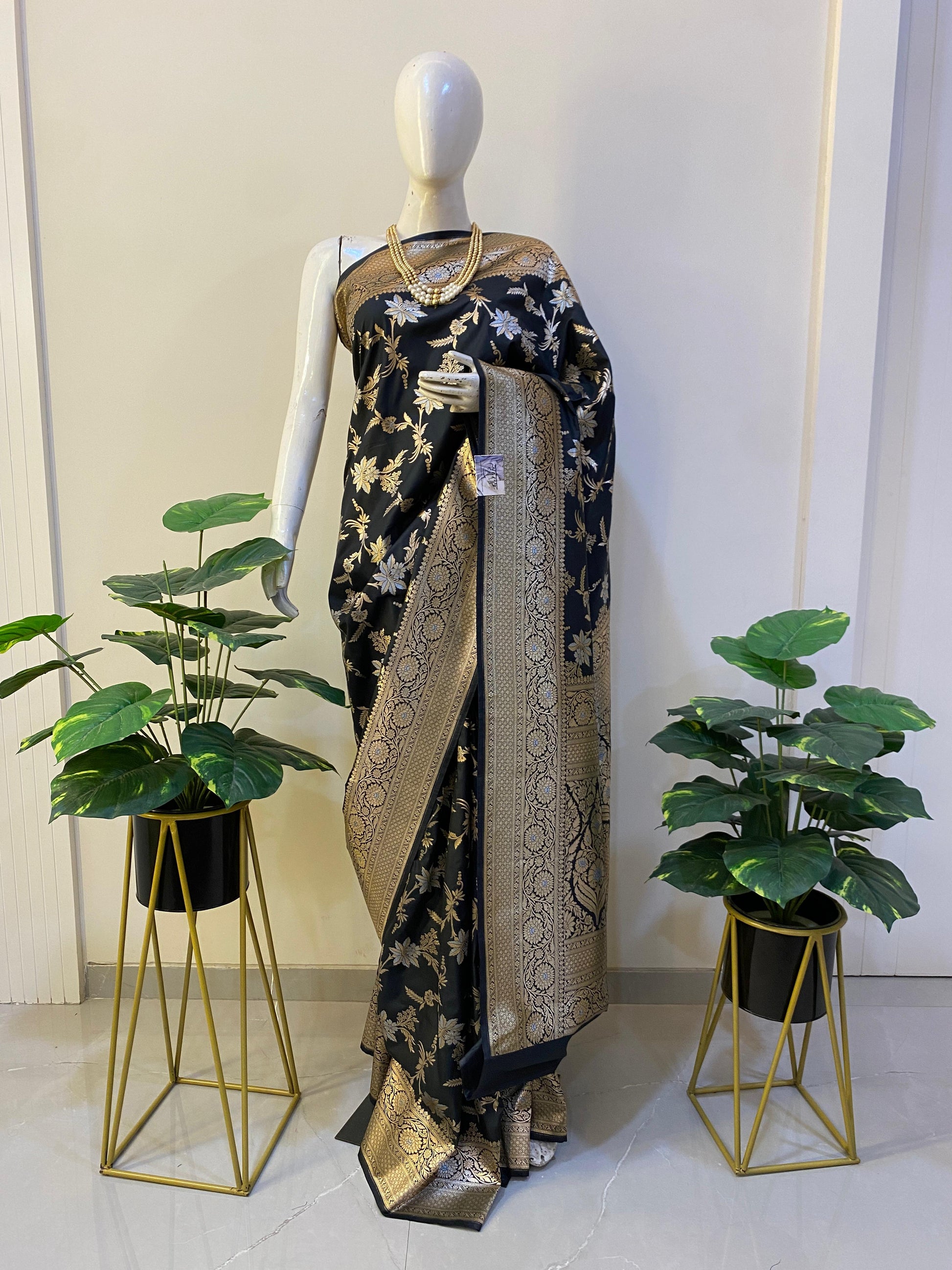 Banarsi Silk Saree - Sutra Saree