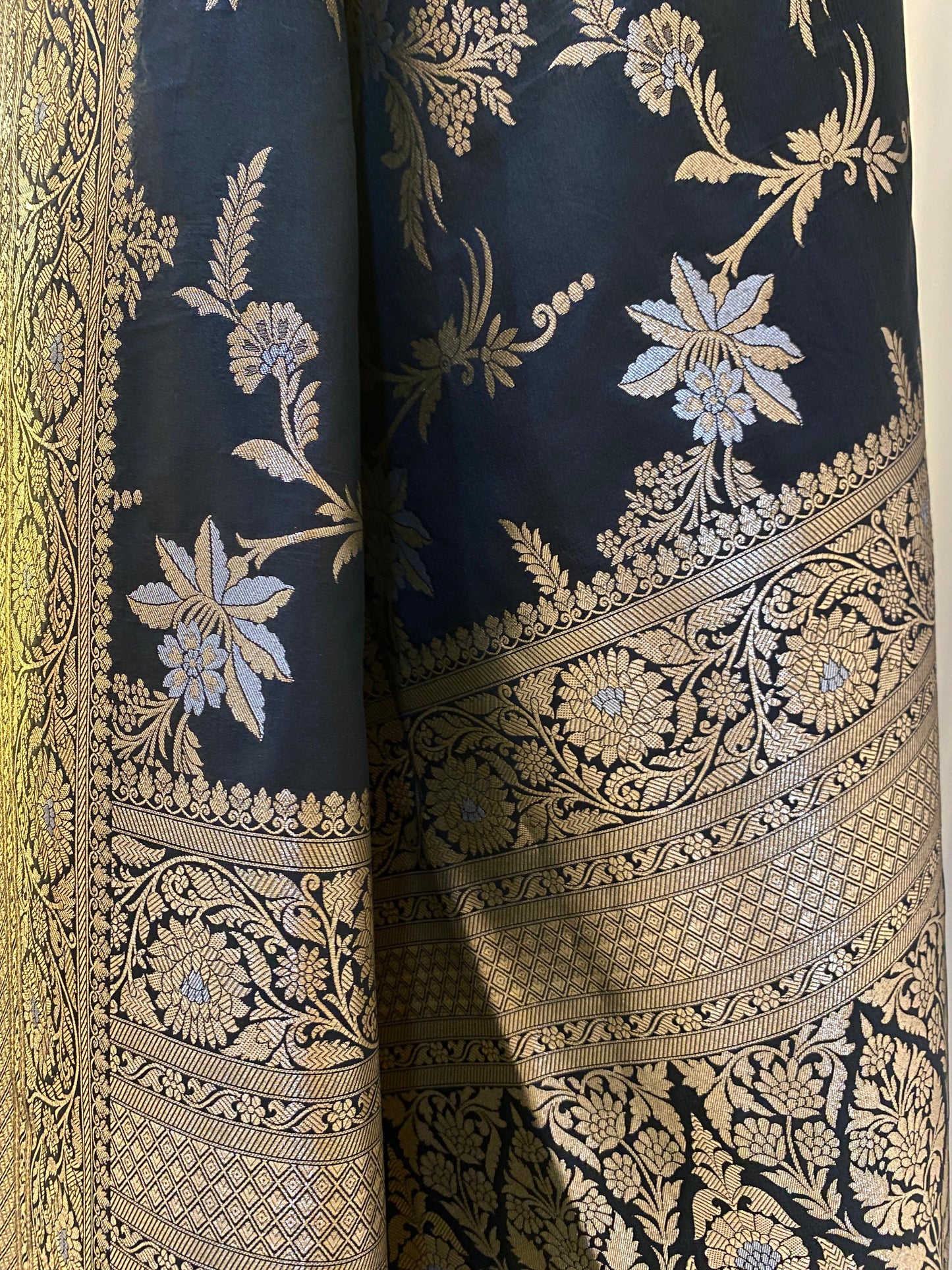 Banarsi Silk Saree - Sutra Saree