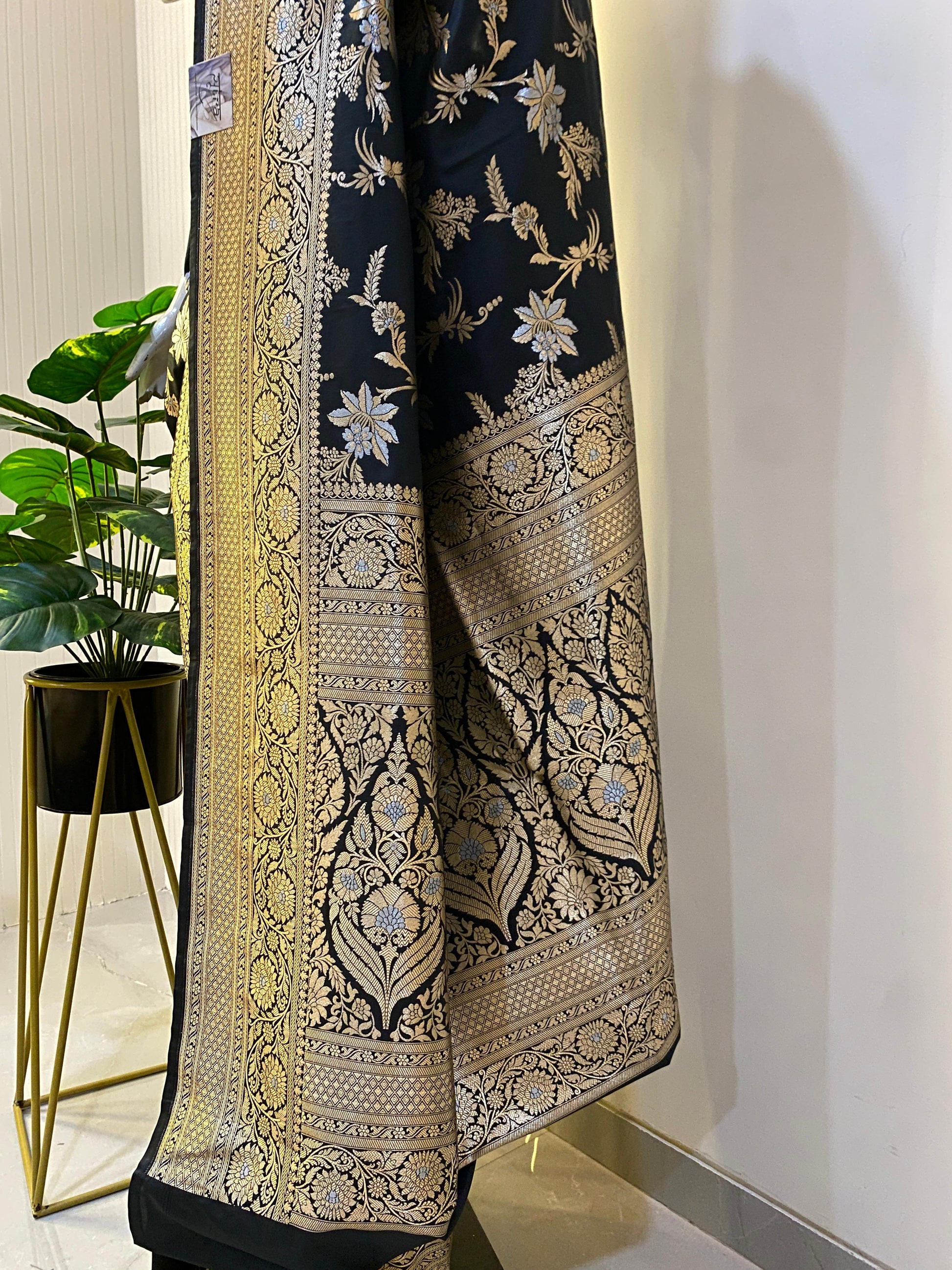 Banarsi Silk Saree - Sutra Saree